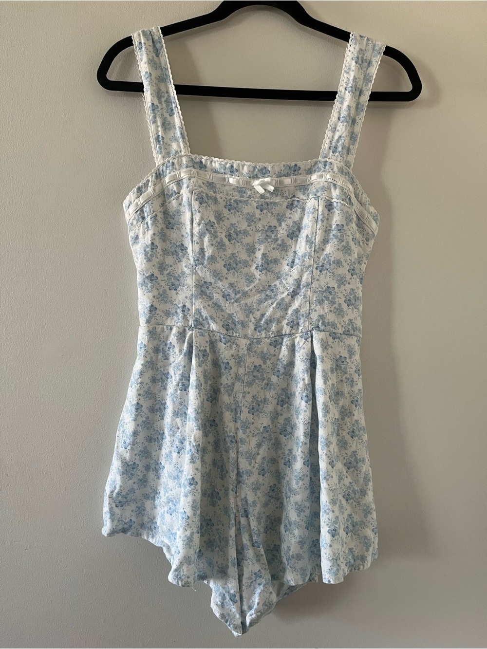 Altar'd State Blue White Floral Linen Romper Small Cottagecore Dainty Coquette